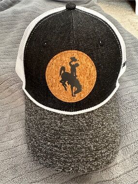 Wrangler Black and White Mesh Trucker Hat- BUCKING Horse- Wyoming